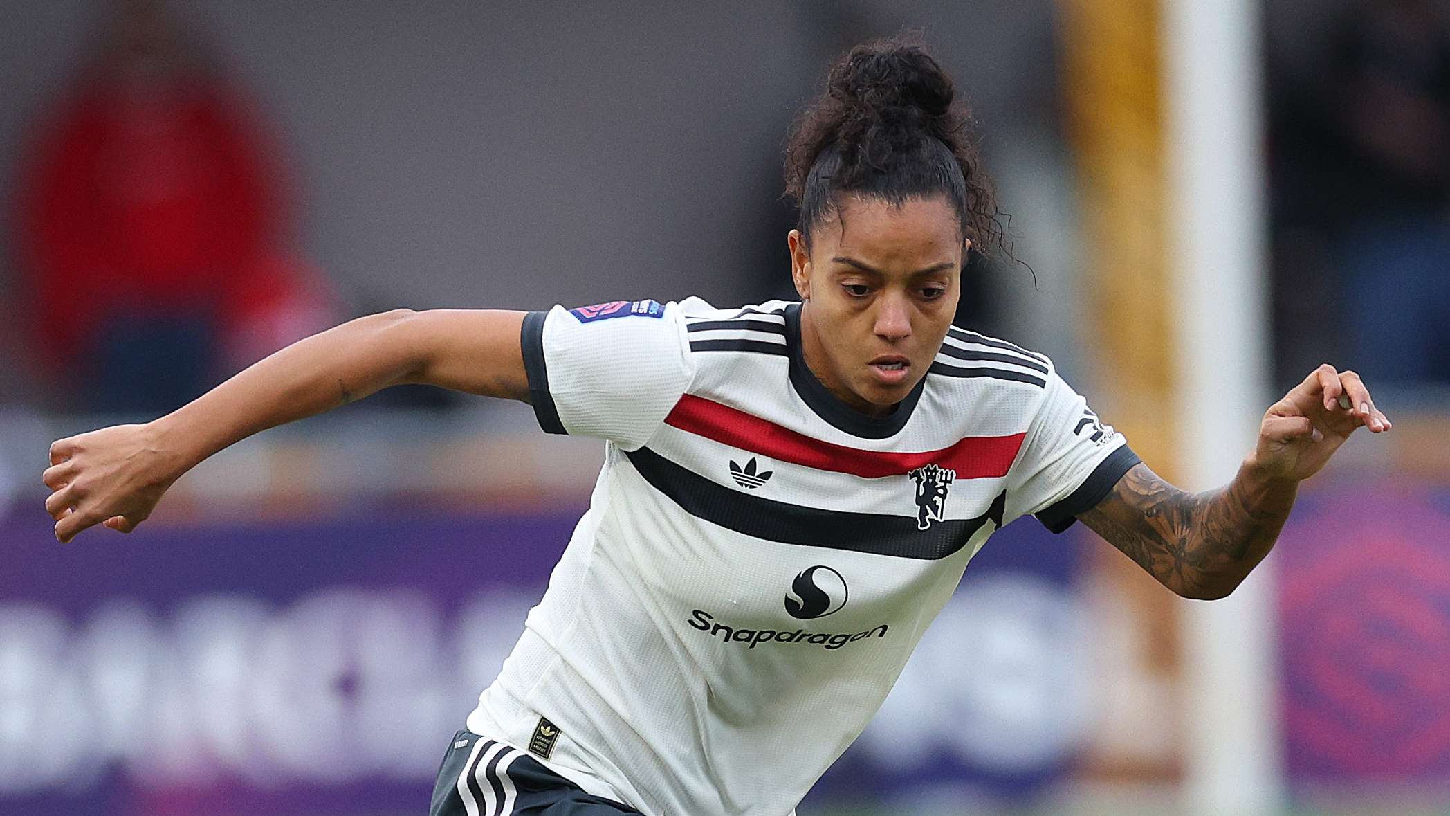 通过各方的 通过各方的